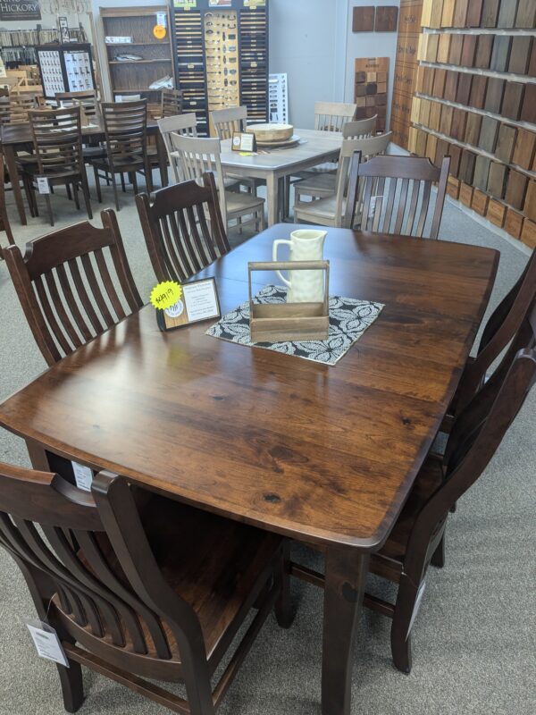 Amhurst Dining Set With 2 - 12" Leaves & 6 Chairs