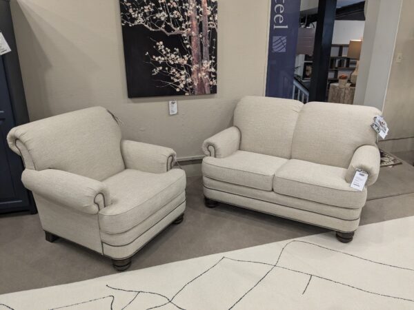 Loveseat & Chair Fin